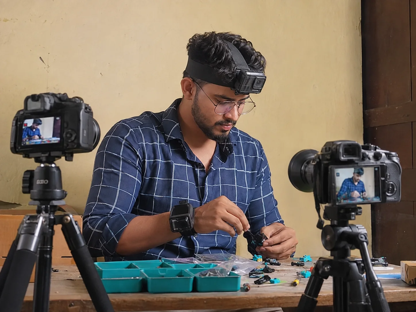 Multi-camera egocentric electronics task capture